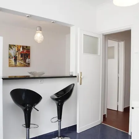 Comfortable And Apartment Cascais